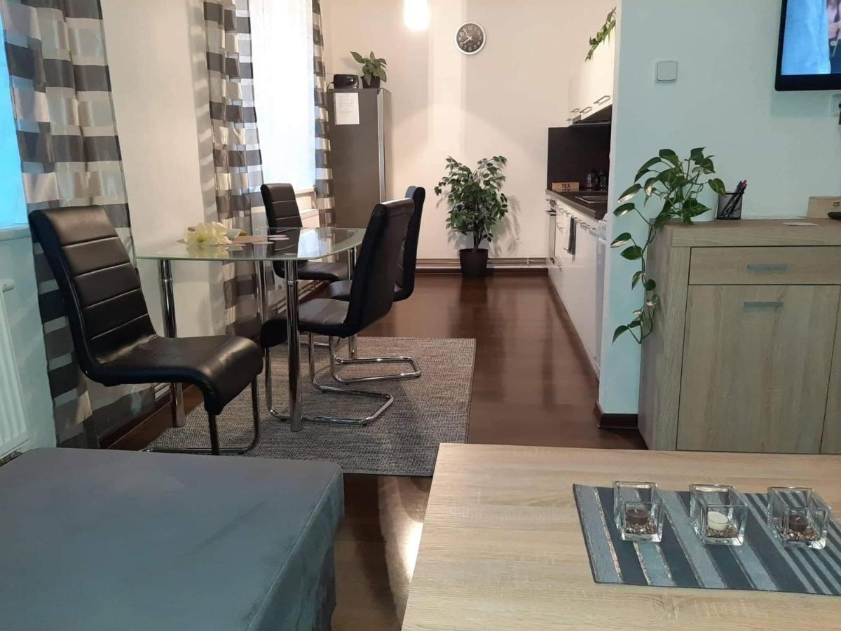 Apartman Pod Hradem Apartment Znojmo Ngoại thất bức ảnh