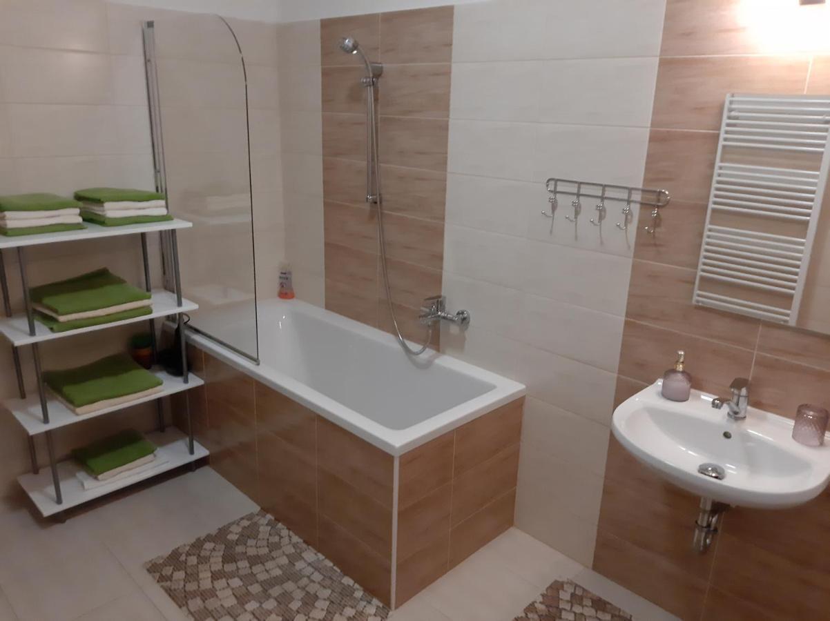 Apartman Pod Hradem Apartment Znojmo Ngoại thất bức ảnh